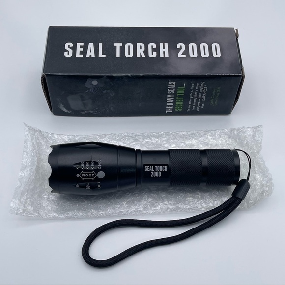 SEAL Torch 2000 Tactical LED Flashlight Black - Picture 1 of 15